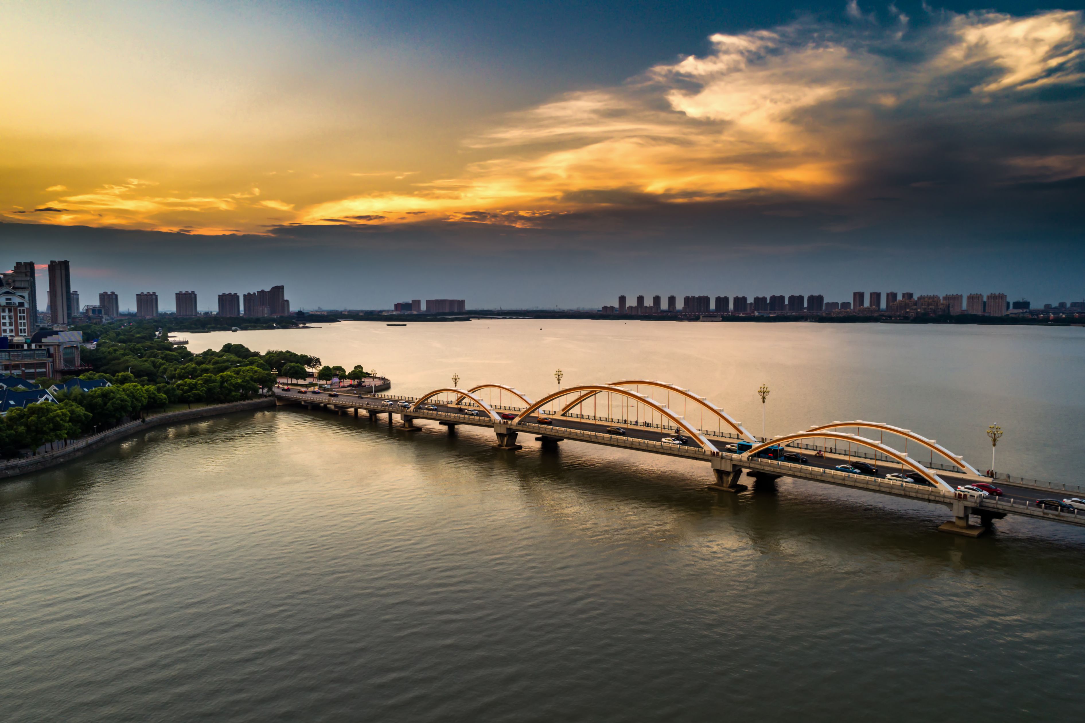 Riverfront Palace